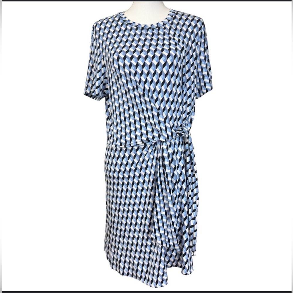 Diane Von Furstenberg Blue and White Patterned Mini Dress